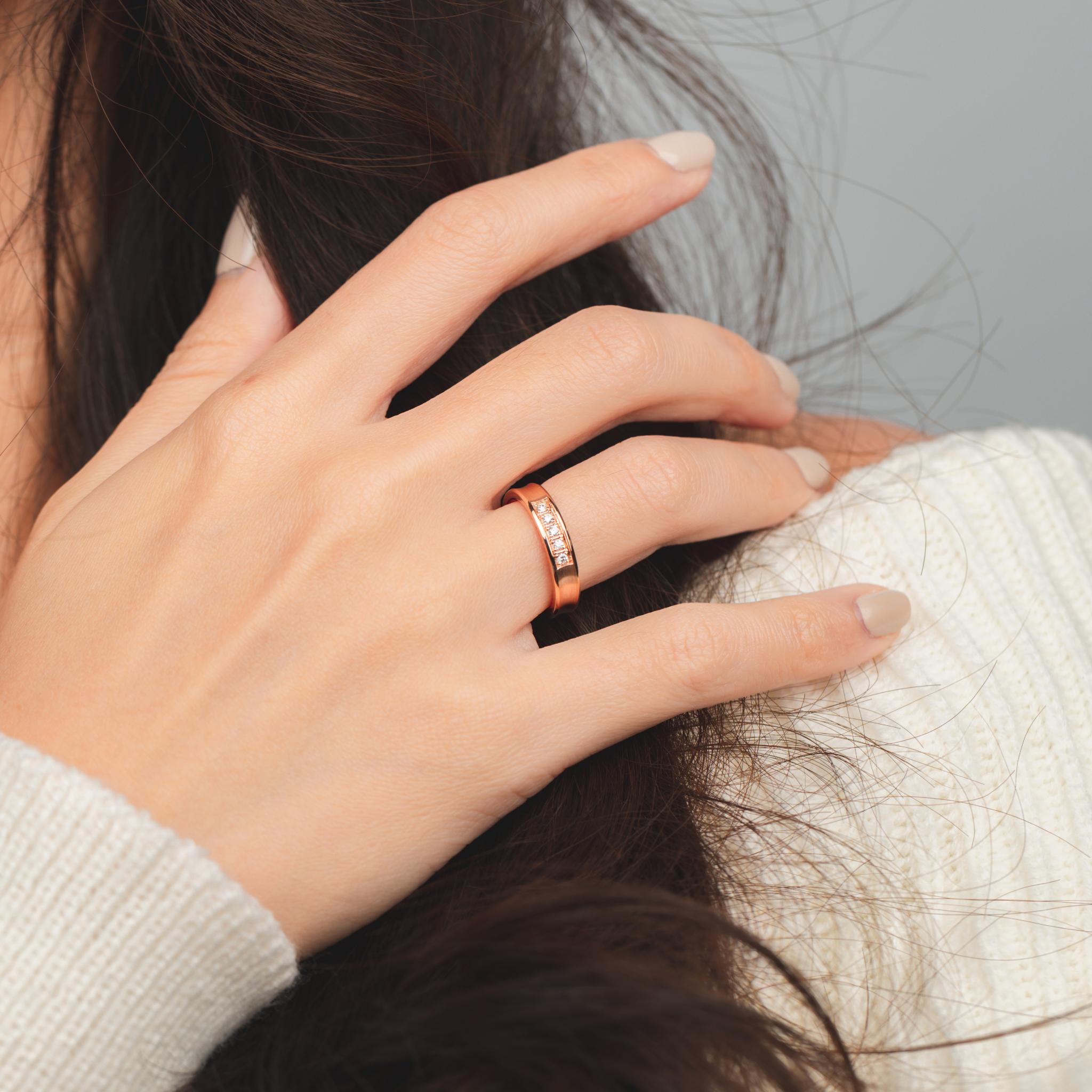 Women's Wedding Band