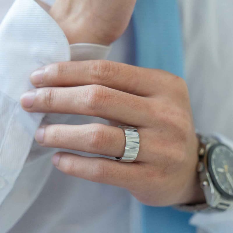 Top Men Wedding Bands That Never Really Go Out of Style